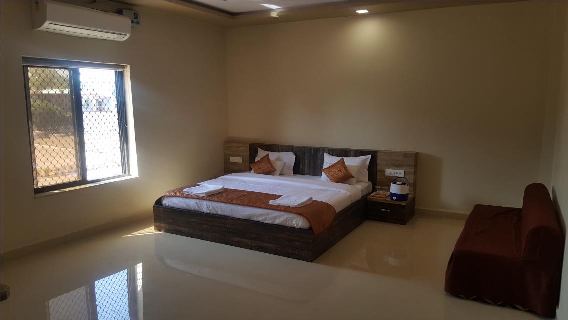 Hotel Shehnai Garden Khurai Экстерьер фото